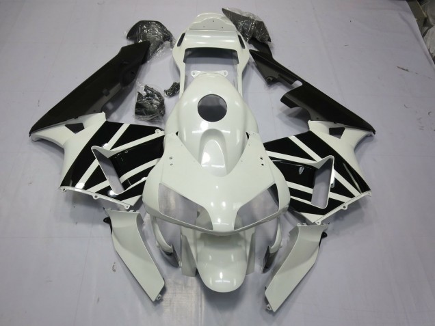 White & Black OEM 2003-2004 CBR600RR Motorcycle Fairing White & Black OEM 2003-2004 CBR600RR Motorcycle Fairing